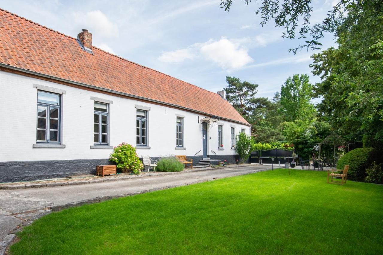 Au Petit Dragon Bed and Breakfast Bergen Buitenkant foto