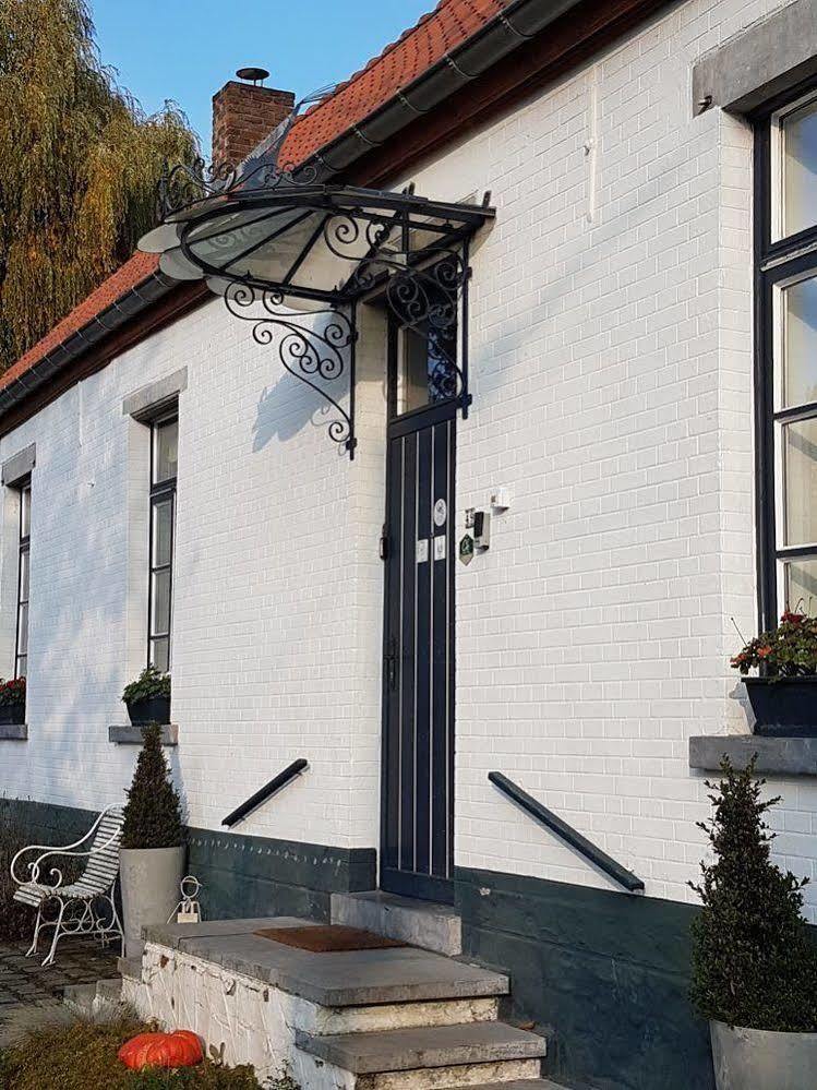 Au Petit Dragon Bed and Breakfast Bergen Buitenkant foto