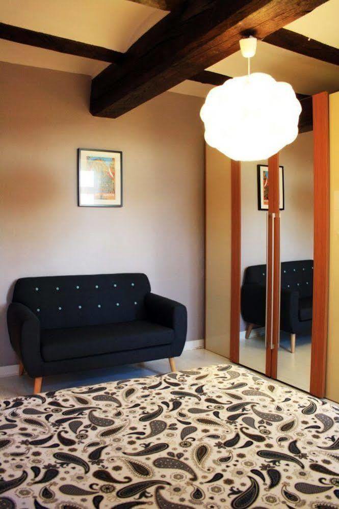 Au Petit Dragon Bed and Breakfast Bergen Buitenkant foto