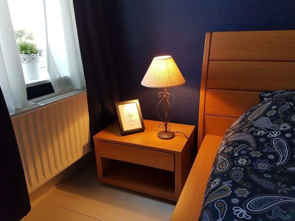Au Petit Dragon Bed and Breakfast Bergen Buitenkant foto