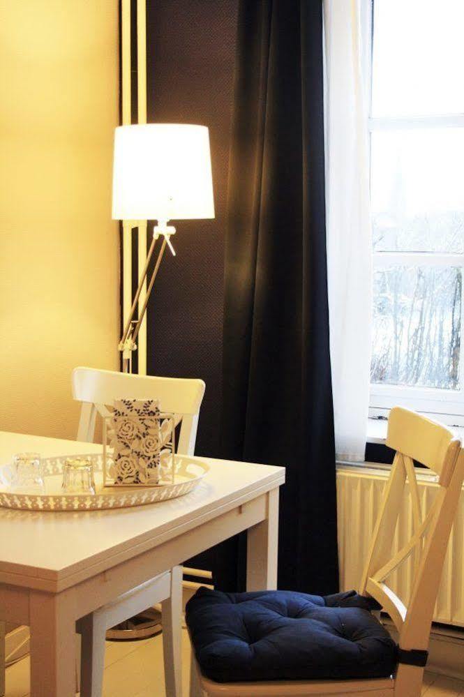 Au Petit Dragon Bed and Breakfast Bergen Buitenkant foto