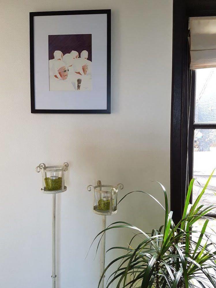 Au Petit Dragon Bed and Breakfast Bergen Buitenkant foto