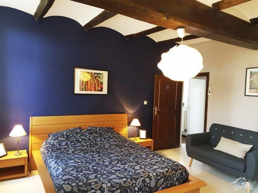 Au Petit Dragon Bed and Breakfast Bergen Buitenkant foto